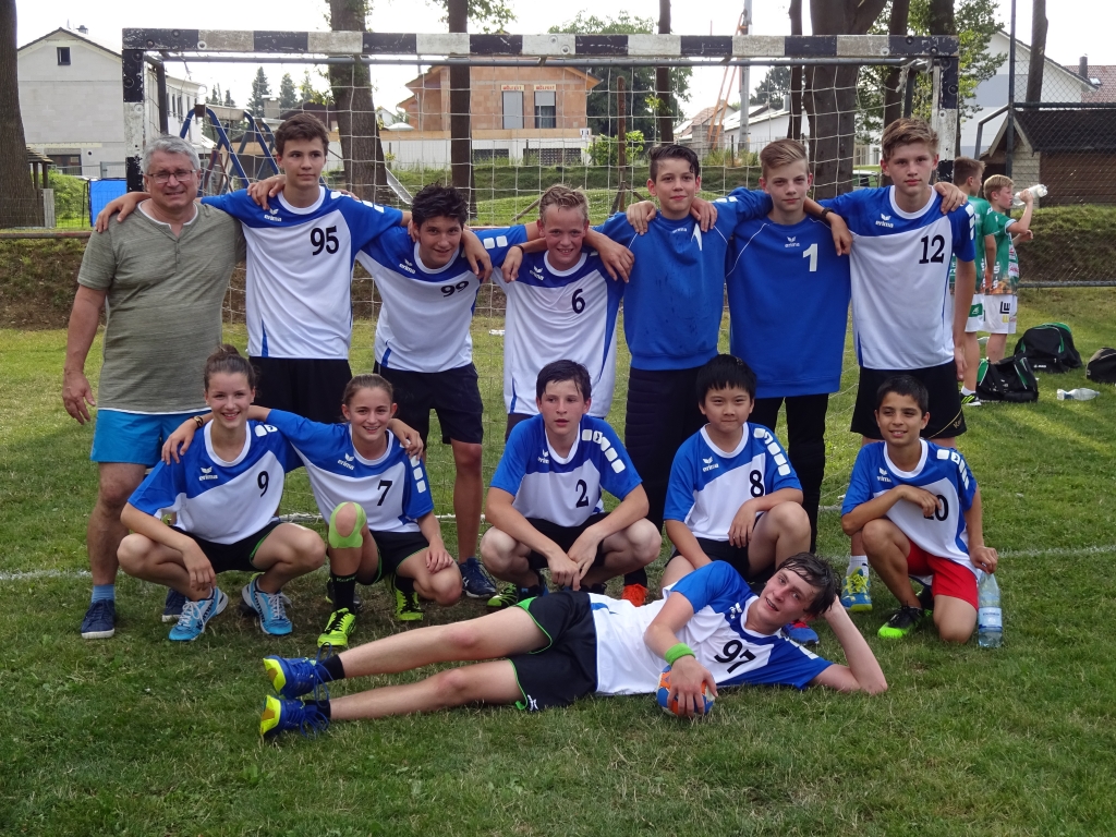 Die C-Jugend Die C-Jugend beim Turnier in Heiningen